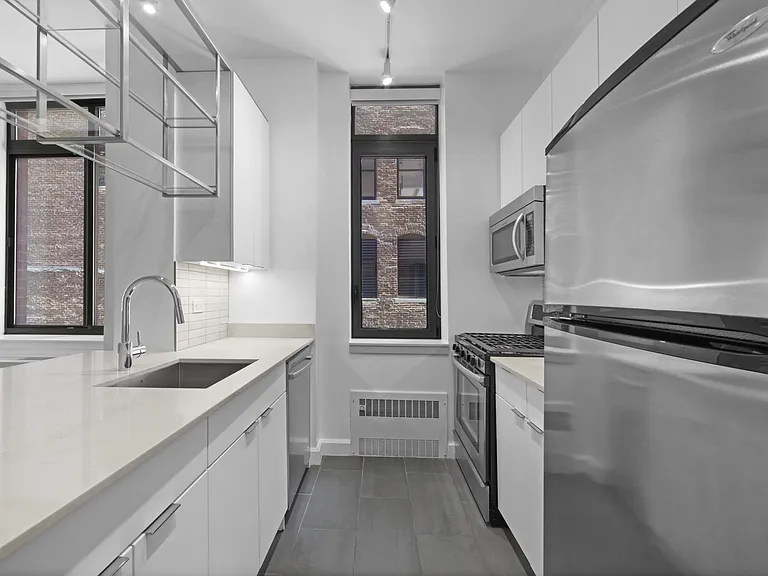 77 W 24th St #5M — Photo 11