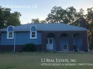 13420 NW Robinhood Ln, Kansas City, MO 64164