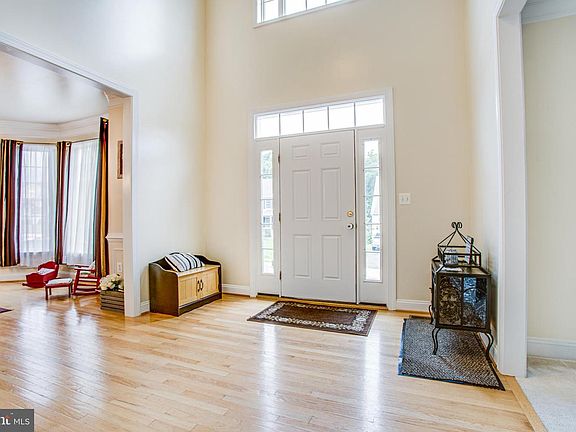 3rd image of 9915 Holland Meadows Ct
