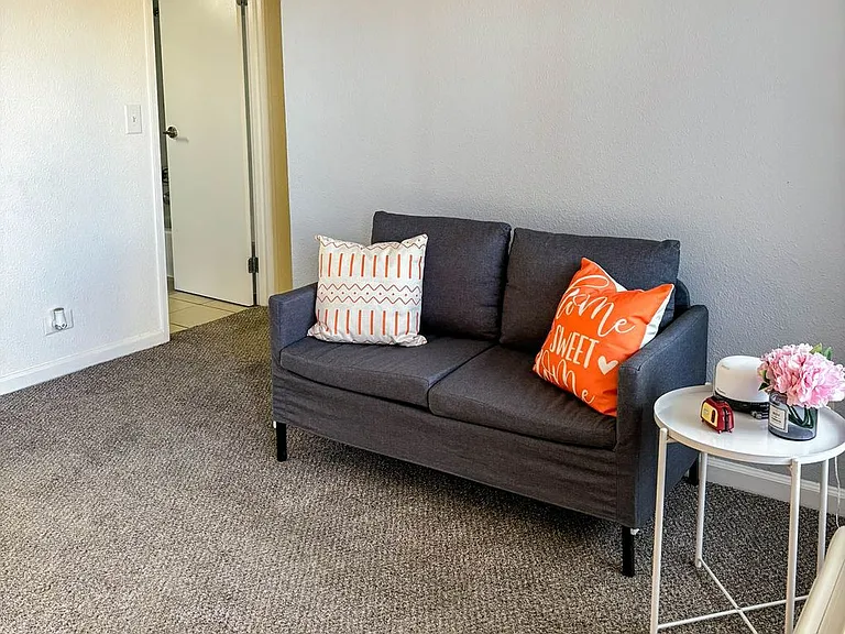 Katie Court Apartments — Photo 15