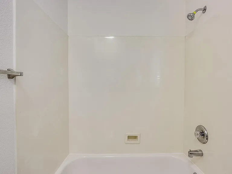 Full Bath, 1st Floor