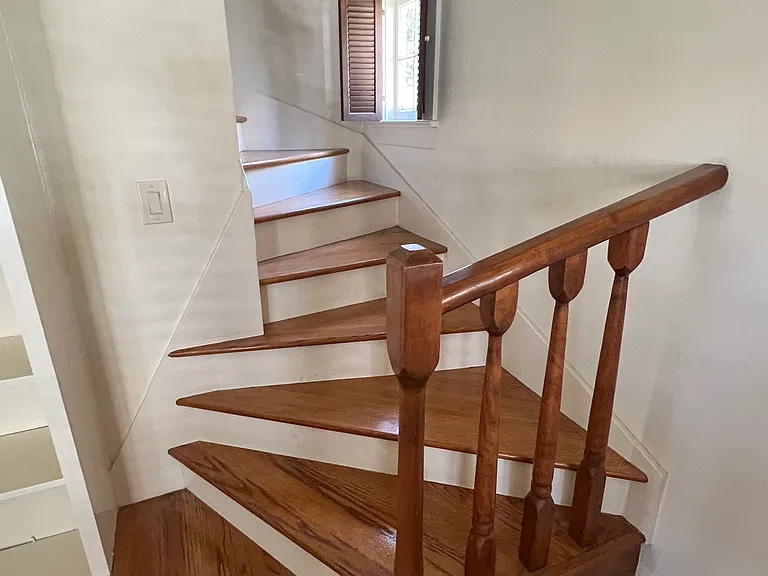 481 Rosemont St — Photo 5