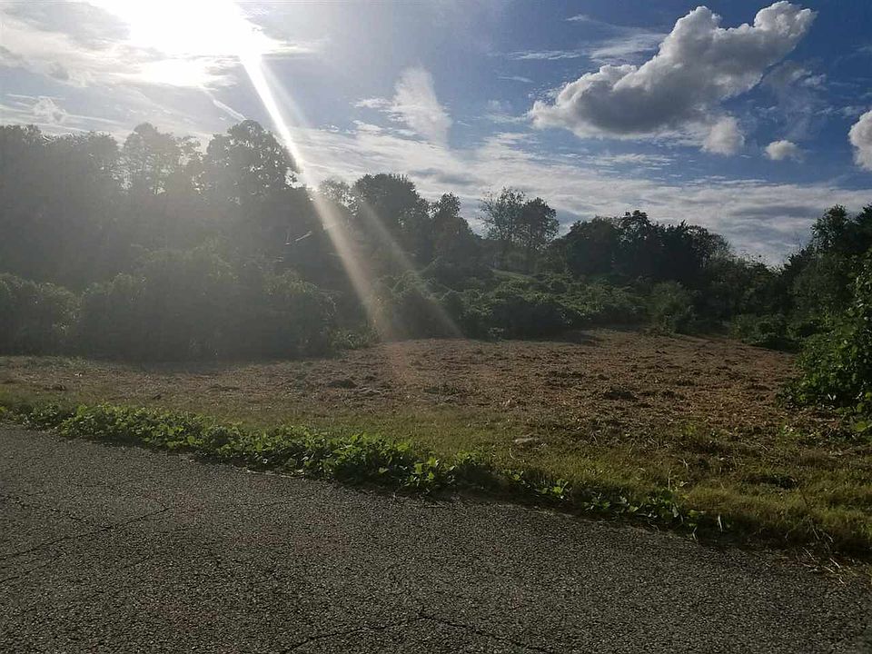 2nd image of 7483 Circle Point Dr