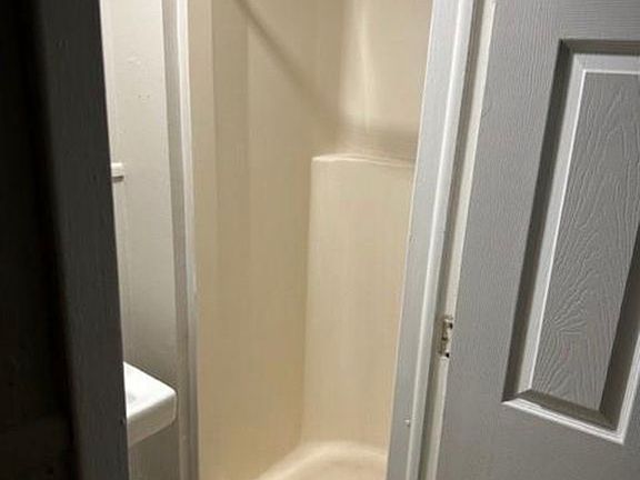 2nd image of 2109 Halstead Ave APT 3