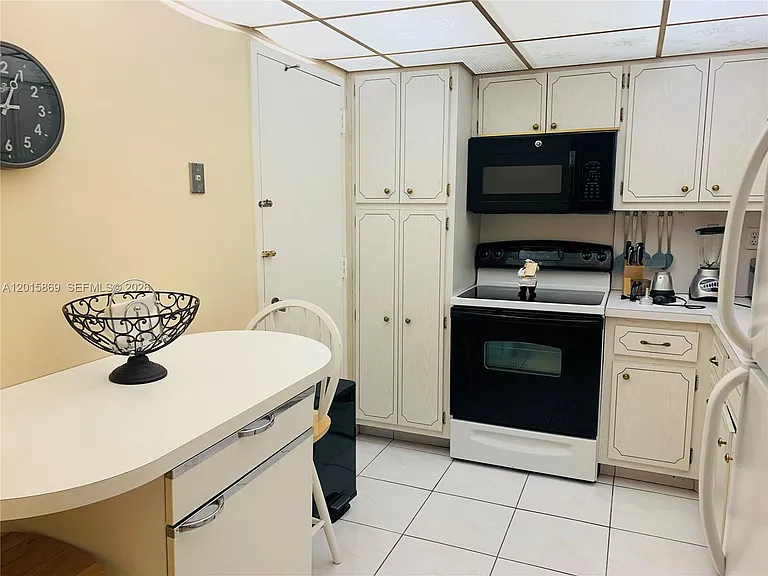 1985 S Ocean Dr #MZM — Photo 7