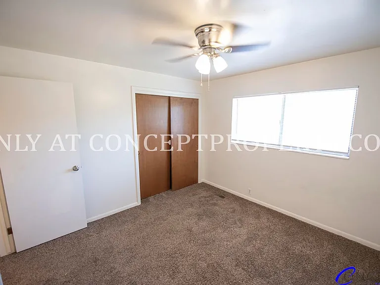 425 E 3rd Ave — Photo 33