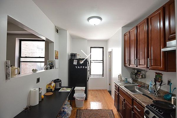 1st image of 382 Montgomery St APT 3F