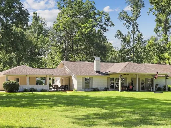 815 Pecan Dr, Saint Gabriel, LA 70776