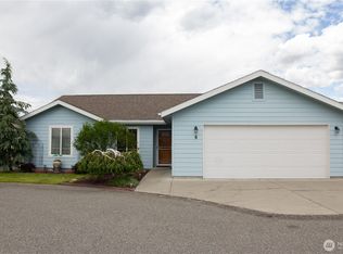 6 Laguna Pl W, Omak, WA 98841