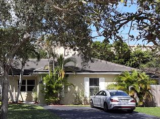 11840 SW 81st Rd, Pinecrest, FL 33156