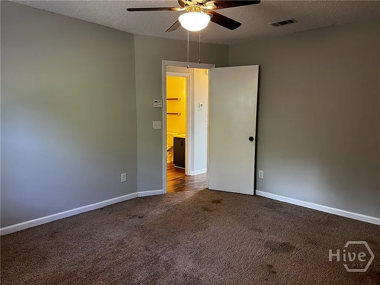 902 Black Willow Dr — Photo 6