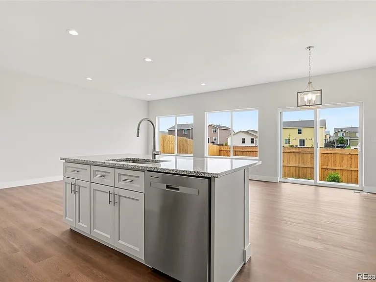 306 Bennett Ave — Photo 9