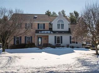 1029 Shadowstone Dr, Lancaster, PA 17603