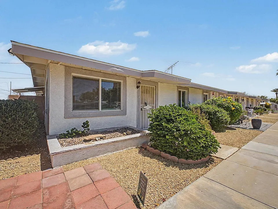 10606 W Oakmont Dr