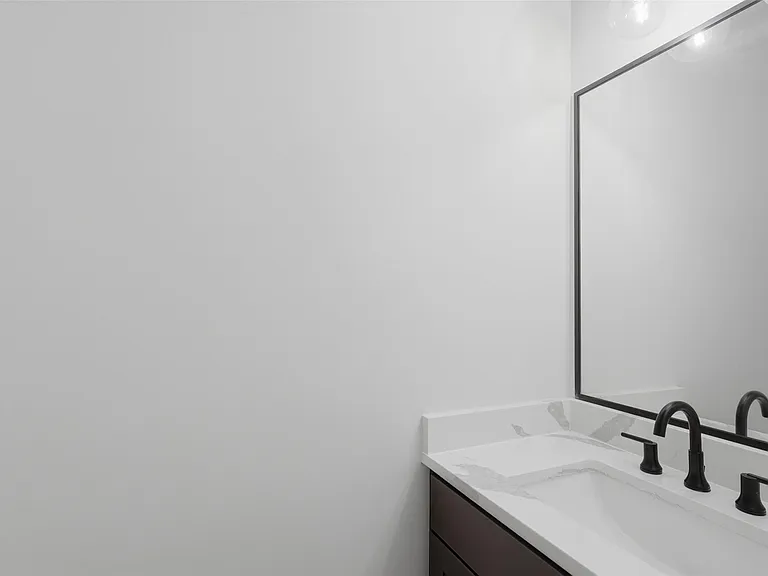 326 Eastwood St — Photo 16