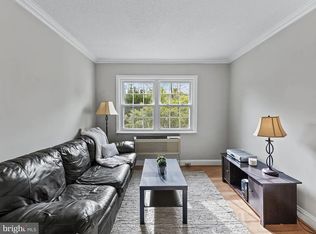 2237 Farrington Ave, Alexandria, VA 22303