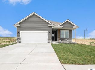 9710 N 167th Avenue Cir, Bennington, NE 68007