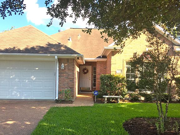 2nd image of 204 Landsburg Ct
