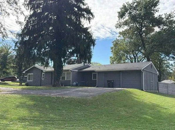 6100 Ditzler Ave, Raytown, MO 64133