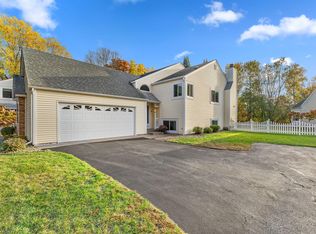 5680 Donegal Dr, Shoreview, MN 55126