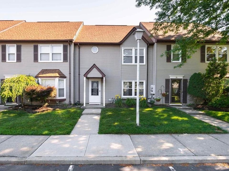 1st image of 32 Forge Ct