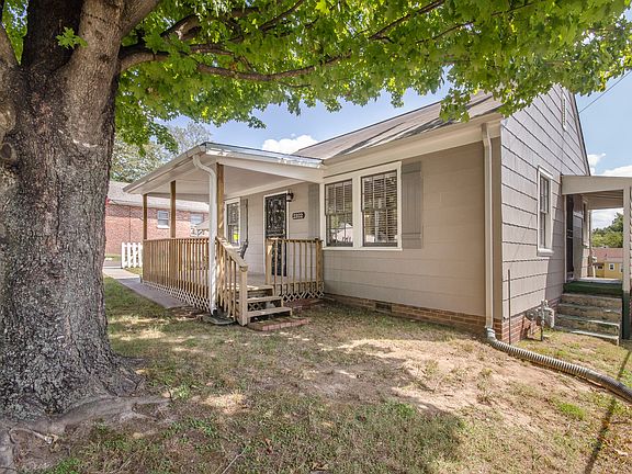 3rd image of 2322 Lawson Ave