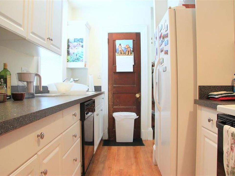 1st image of 20 Highland Ave