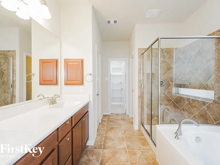 7418 Upland Mill Ln — Photo 10