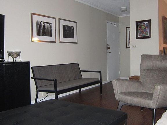 5th image of 2740 N Pine Grove Ave APT 10A