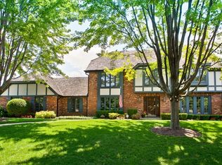 1022 Windhaven Rd, Libertyville, IL 60048