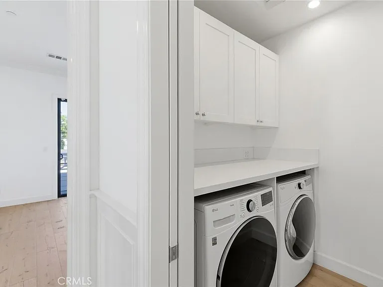 1405 Oak Ave — Photo 39