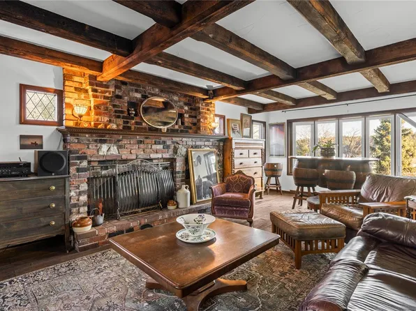 618 Beach Dr, Nanaimo, BC V9S 2X9