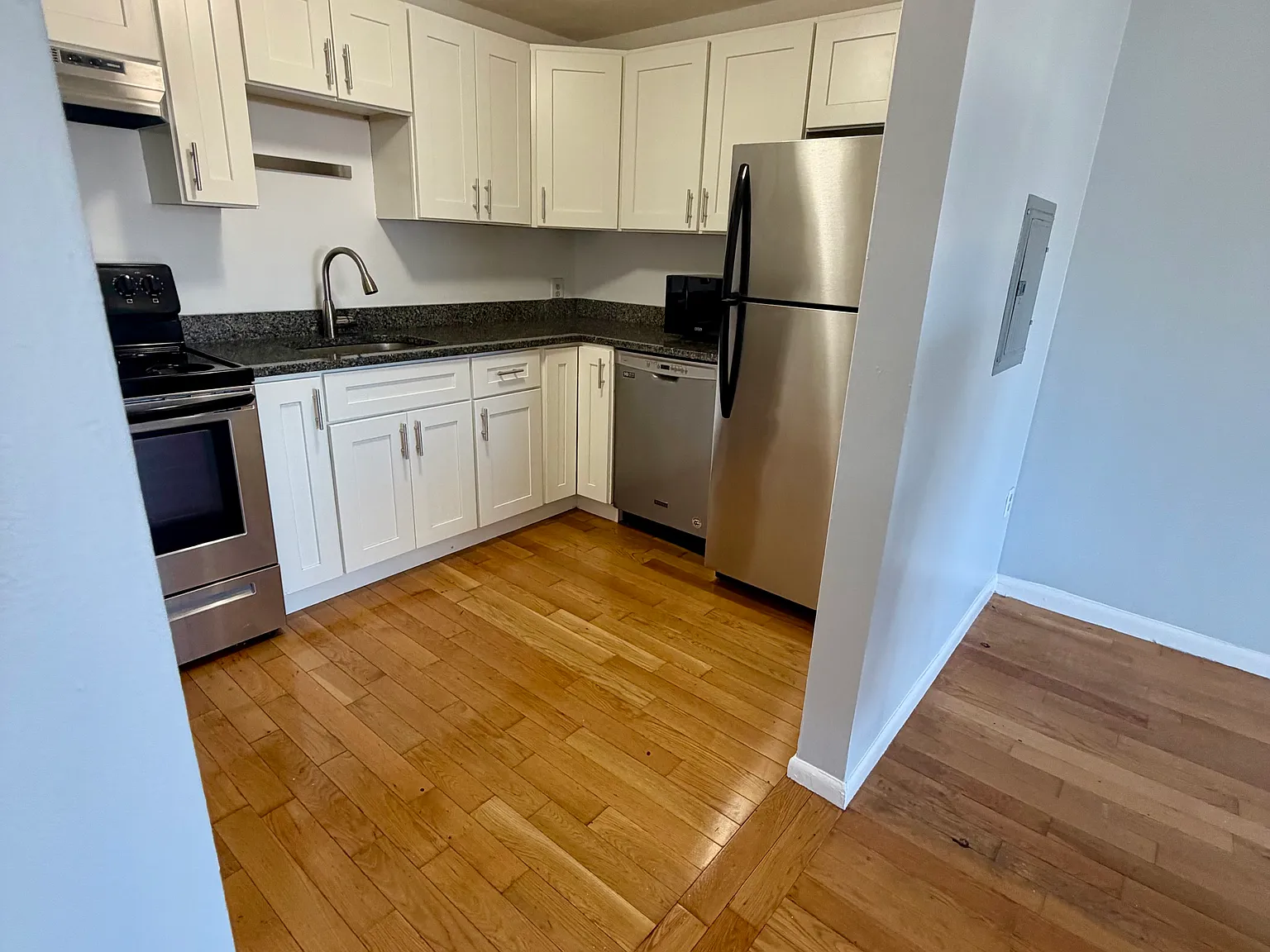 274 Washington Street — Photo 1