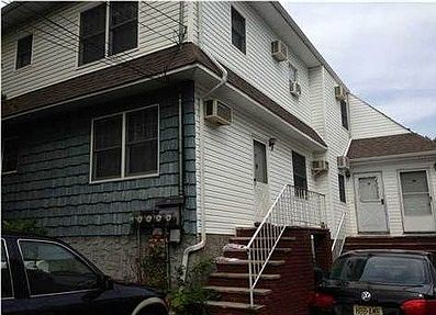 2nd image of 17 Sylvia St