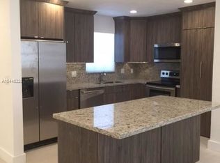 850 NW 15th Ave, Miami, FL 33125