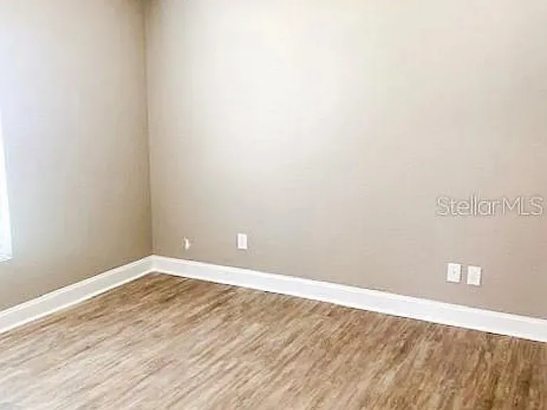 640 E Grapefruit Ave #B — Photo 7