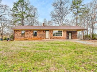 6497 Straightstone Rd, Long Island, VA 24569