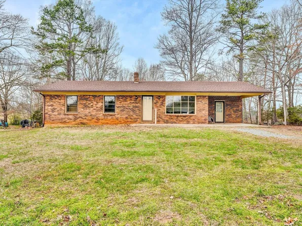 6497 Straightstone Rd, Long Island, VA 24569