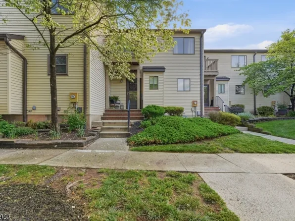 10 Cedar Ct, Raritan Twp., NJ 08822