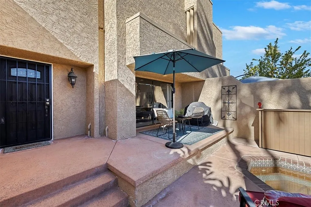 2 bed, 2.5 bath, 1502 sqft, $6,000 — Photo 3