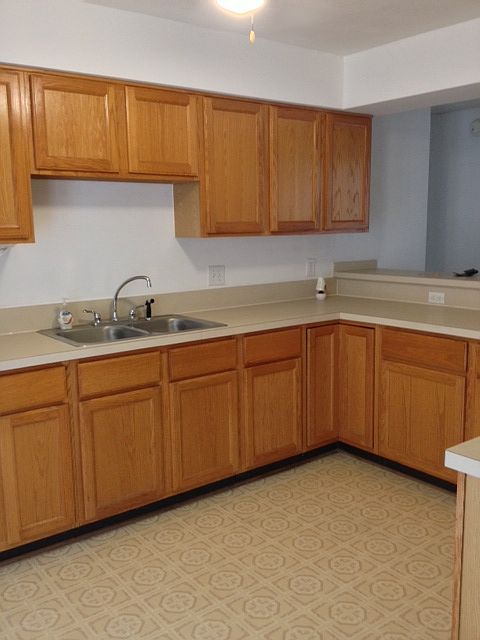 2nd image of 701 Coffee Ct