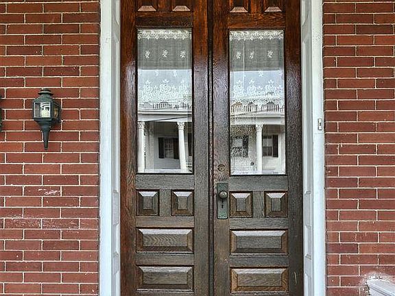 3rd image of 315 S Market St