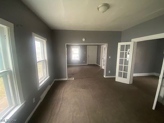 5th image of 4315 Stickney Ave