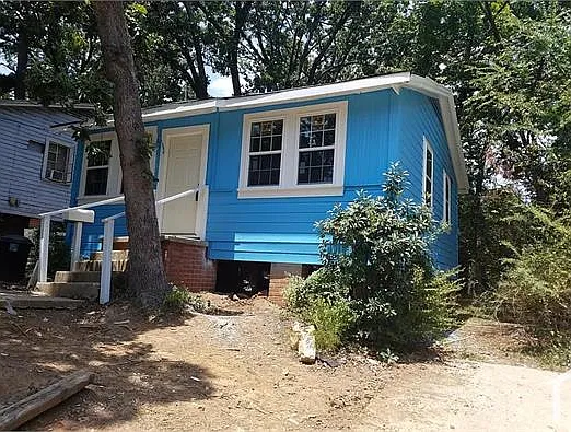 1346 Summers St — Photo 1