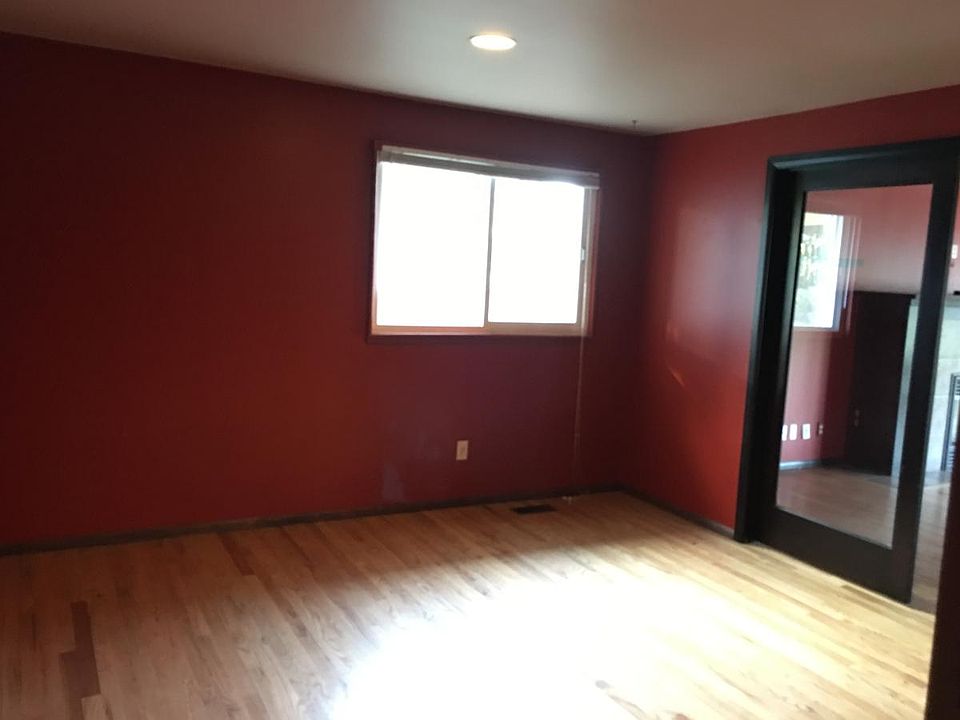 1st image of 23226 27th Ave S