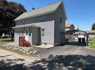 30 Park Rd, Webster, MA 01570