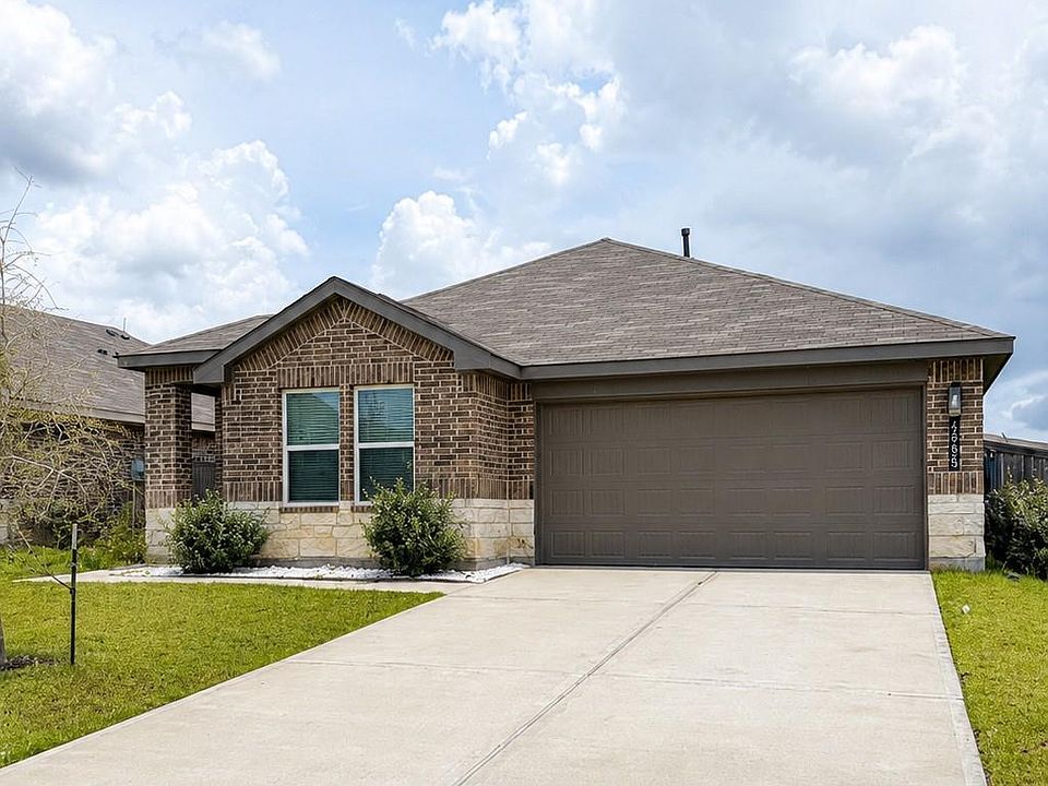 1st image of 40608 Pine Spruce Ln