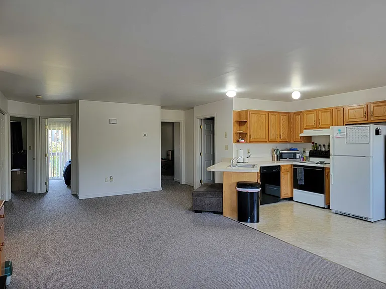 183 Tom Ave #C — Photo 9