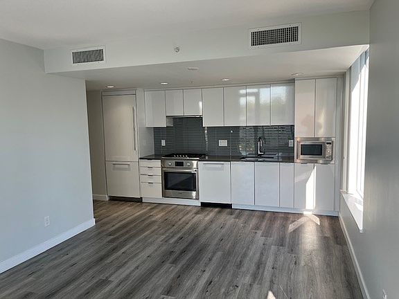 5th image of 3331 Brown Rd #B601