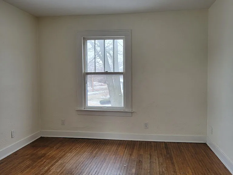 512 College Ave #2 — Photo 7